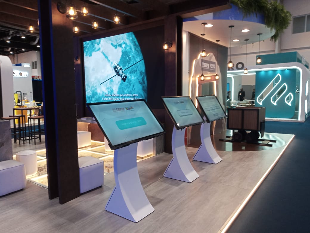 Aluguel de Totem Digital Interativo para Eventos, Palestras e Exposições em, Brasília, Ceilândia, Plano Piloto, 2026