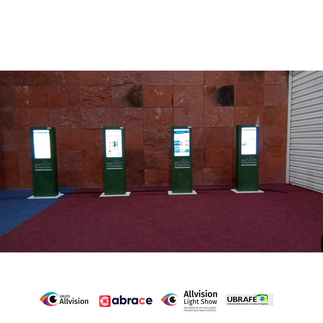 Aluguel de Totem LED, Credenciamento e Totem Interativo para Feiras em Brasília 2026